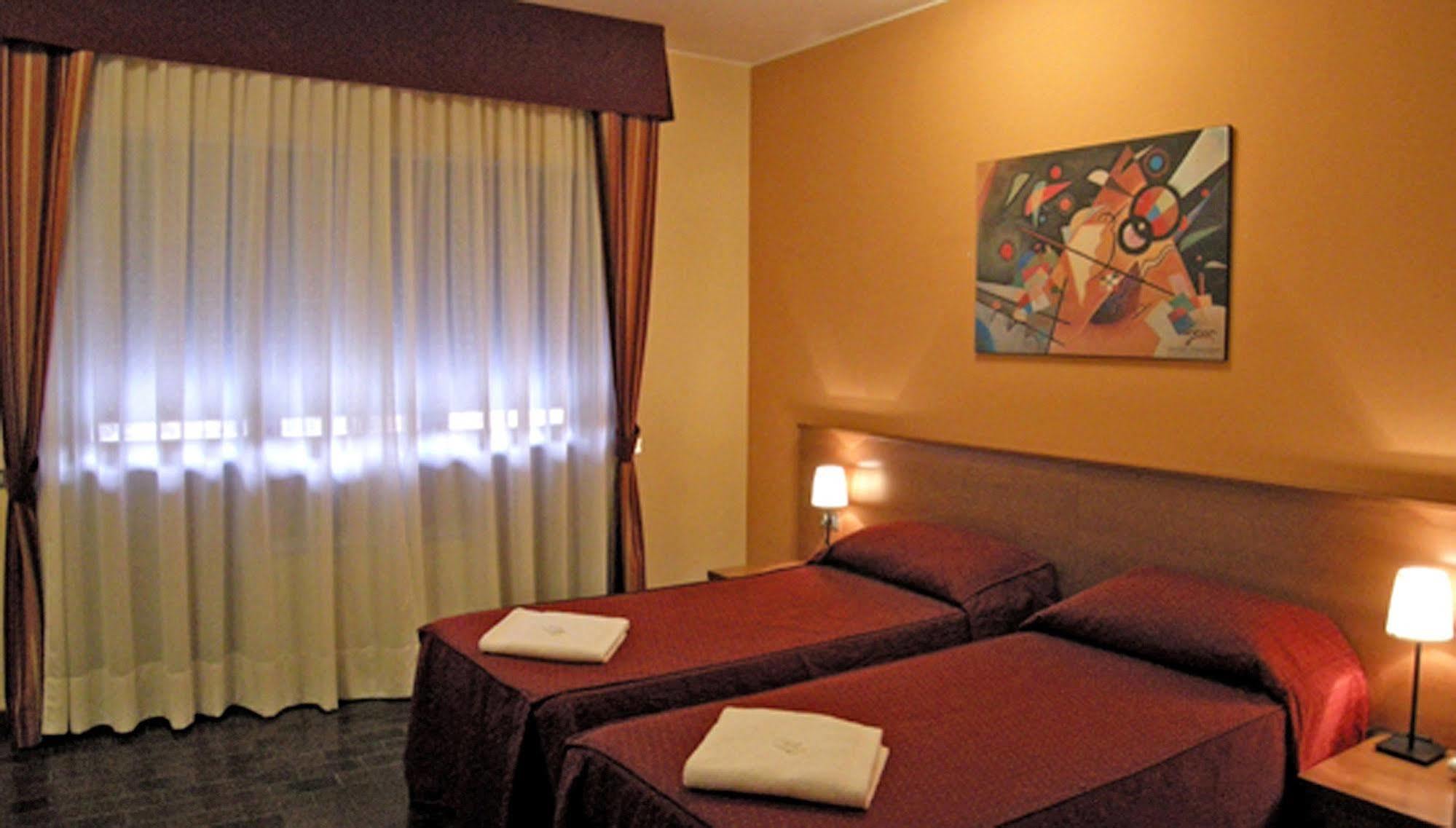 Hotel Forum Rozzano Εξωτερικό φωτογραφία